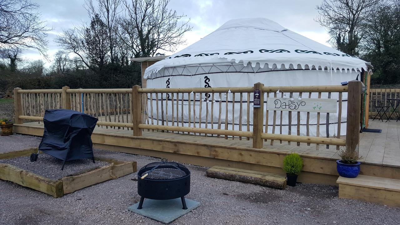 Glamping On The Hill Hotell Mells Exteriör bild